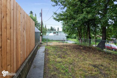 Backyard_CG_1334-FULL