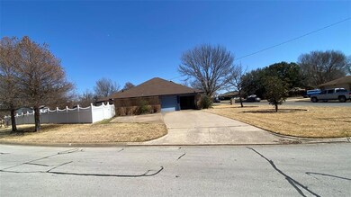 8601 Kirk Ln, North Richland Hills, TX 76182 - photo 3