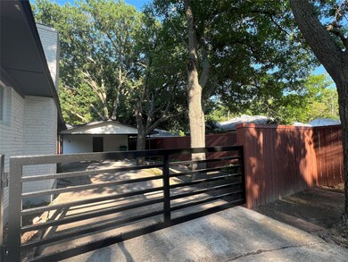 1500 Elizabeth St, Gainesville, TX 76240 - photo 4