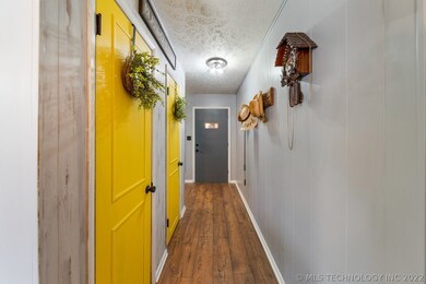 Entry way