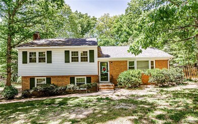 10332 Hollyberry Dr, North Chesterfield, VA 23237 - photo 2