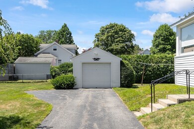 37 Rowena St, Worcester, MA 01606 - photo 3