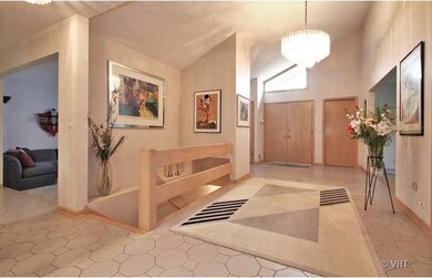 2755 Porter Ct, Glenview, IL 60026 - photo 2