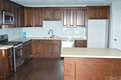 Island for casual eating or family gathering