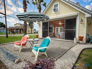 112 Wedig St, Port Lavaca, TX 77979 - photo 4