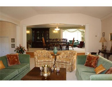 125 Old Mendon Rd, Cumberland, RI 02864 - photo 4