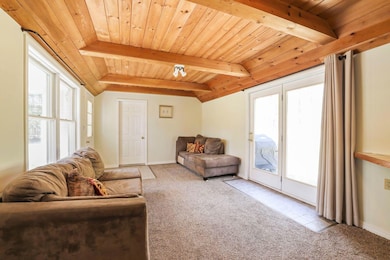 Entryway room