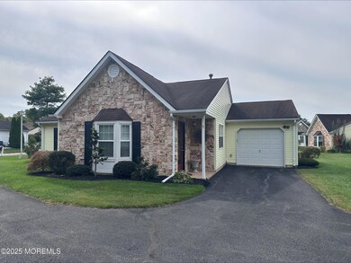 17 Ivy Ridge Close unit 622, Freehold, NJ 07728 - photo 2