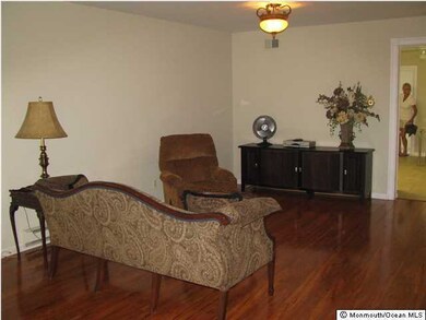 81 Parkway Dr unit B, Freehold, NJ 07728 - photo 5