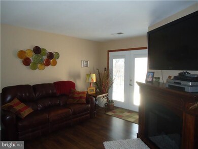 324 Barry St, Elkins Park, PA 19027 - photo 3