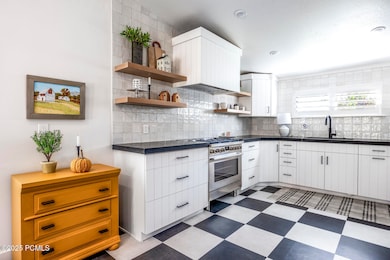 006_06-670w200n-06_83