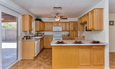 Kitchen with Breakfast Bar