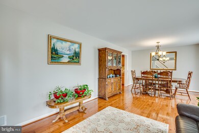 16950 Cass Brook Ln, Woodbridge, VA 22191 - photo 7