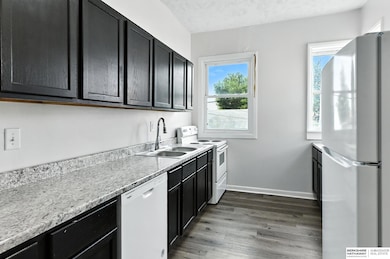 914 N 40th St, Omaha, NE 68131 - photo 6