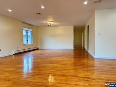 1007 Maple Ave, Ridgefield, NJ 07657 - photo 3