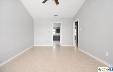 305 Horseshoe Dr unit A-B, Copperas Cove, TX 76522 - photo 3