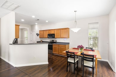Eat in kitchen