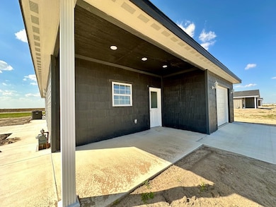 1601 N 1st St, Cimarron, KS 67835 - photo 3