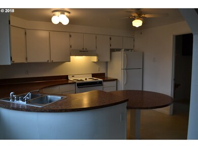 1519 Salishan St SE unit 1529, Salem, OR 97302 - photo 3