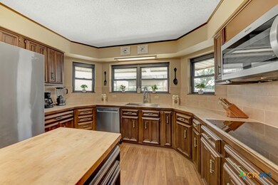 200 Brisco Rd, Marion, TX 78124 - photo 4