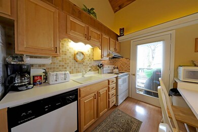 48 Remrock Rd unit 2D, Ludlow, VT 05149 - photo 3