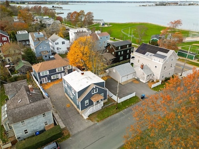 3 Clinton St unit a, Newport, RI 02840 - photo 4