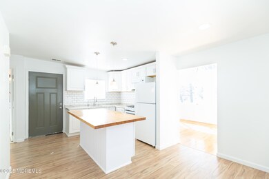 11 Stillwell St unit B, Matawan, NJ 07747 - photo 7