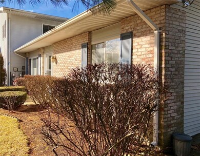 352 Chatham Cir, Warwick, RI 02886 - photo 4