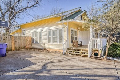736 E Boyd, Lots of extra parking!