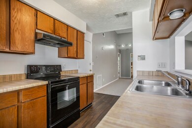 7811 Hillbarn Dr, Houston, TX 77040 - photo 6