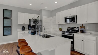 6899 Teder Creek Ln, Whitestown, IN 46075 - photo 2