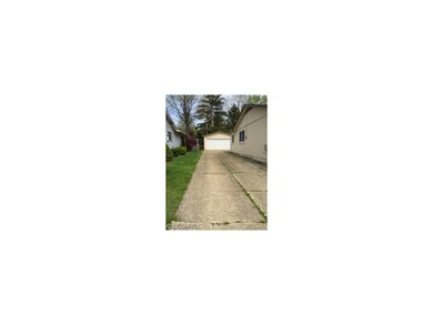 SPACIOUS DRIVEWAY