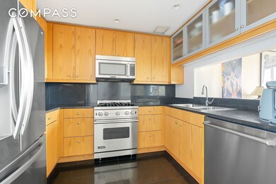 120 Riverside Boulevard unit 9L, New York, NY 10069 - photo 4