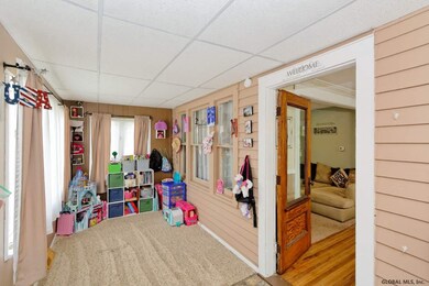 654 Draper Ave, Schenectady, NY 12306 - photo 2