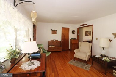 317 Hilltop Dr, Ephrata, PA 17522 - photo 6