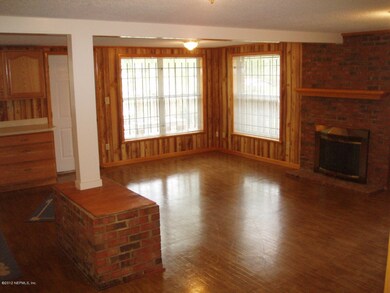 2432 Ormsby Cir W, Jacksonville, FL 32210 - photo 7