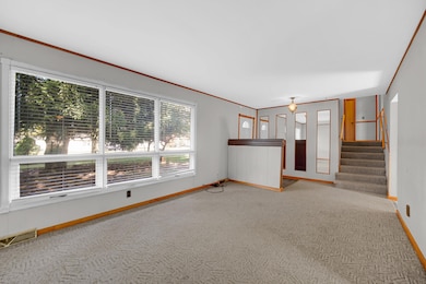 25 E Hoehn St, Wheatfield, IN 46392 - photo 4