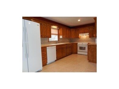 A chefs dream...tons of storage and prep space in 