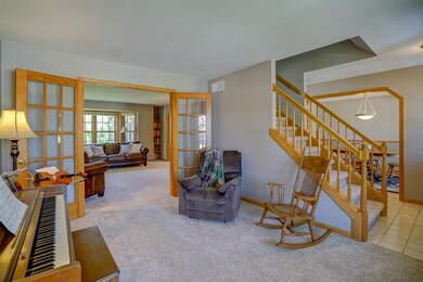 914 Peregrine Trail, Oregon, WI 53575 - photo 4