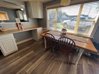 419 1/2 N Main St, Sugar Grove, OH 43155 - photo 4