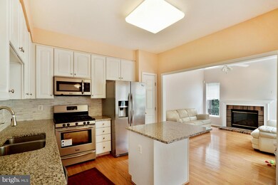 13503 Avonmore Dr, Herndon, VA 20171 - photo 6