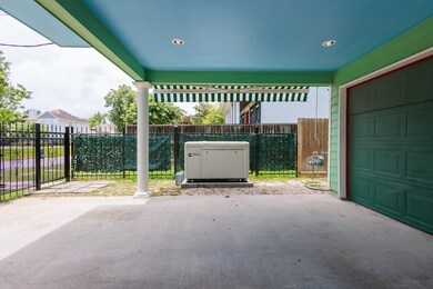 6301 N Main St, Houston, TX 77009 - photo 6