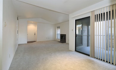 2025 Augusta Dr unit 306, Houston, TX 77057 - photo 2