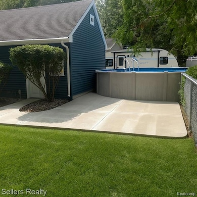 7181 Bristol Rd, Swartz Creek, MI 48473 - photo 3