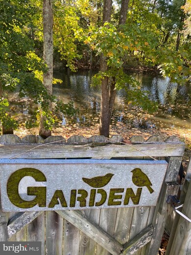 22461 Sara Ct, Great Mills, MD 20634 - photo 4