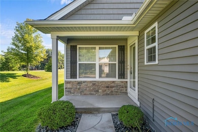 2150 Fieldbrook Dr, Toledo, OH 43615 - photo 3