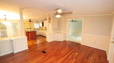 Kitchen / Living Room