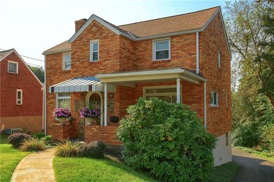 This all brick home has been meticulously maintain