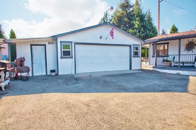 1014 Idle Ct, Grants Pass, OR 97527 - photo 3