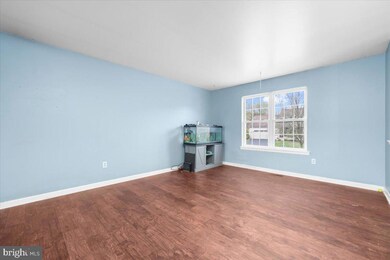 4377 Hillside Rd, Reading, PA 19606 - photo 5